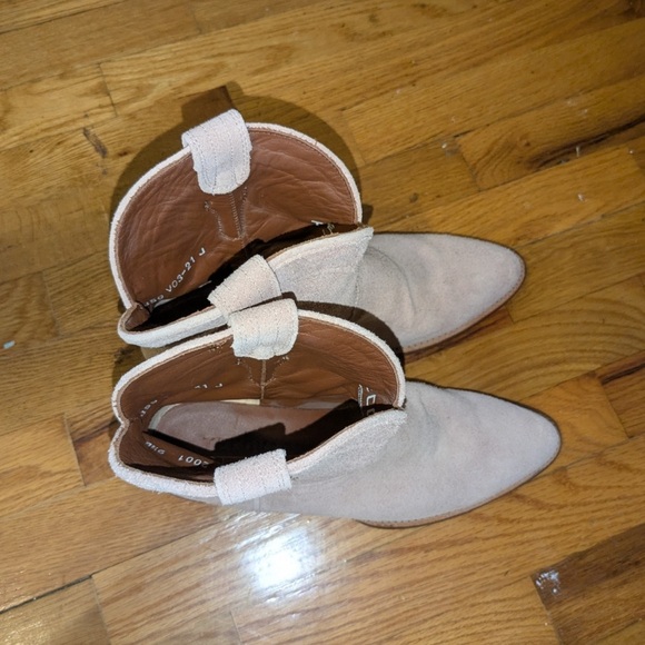 Tecovas Women's Lucy Ankle Boots in Rose Suede - Picture 2 of 10